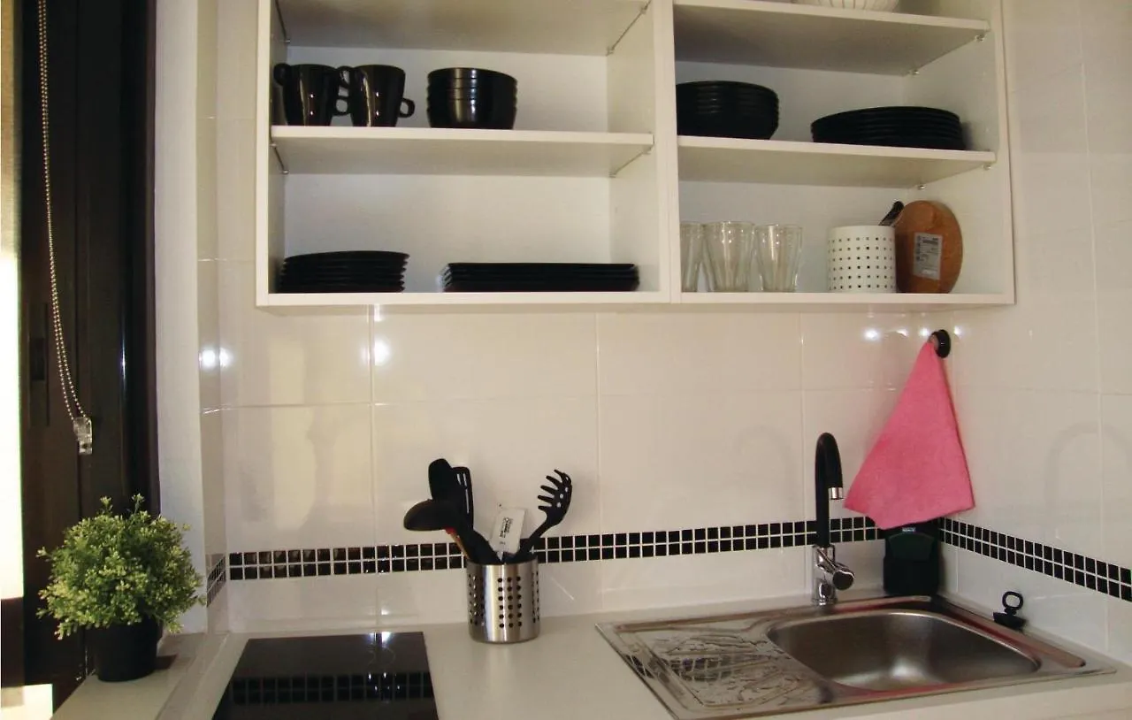 Amazing Apartment In Benalmdena Costa With 1 Bedrooms, Wifi And Outdoor Swimming Pool Benalmádena